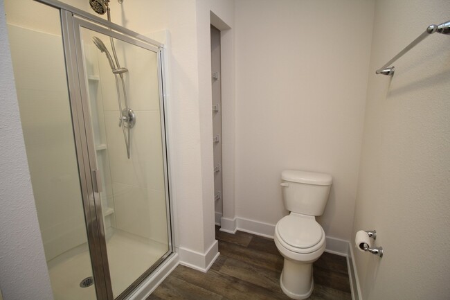 Building Photo - Limited Time! $250 Off — 3BR, 2.5BA Townho...