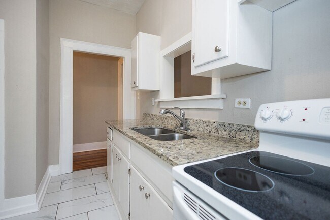 Building Photo - 315 W Chappell St