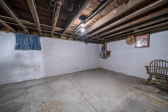 Building Photo - 441 1st Ave