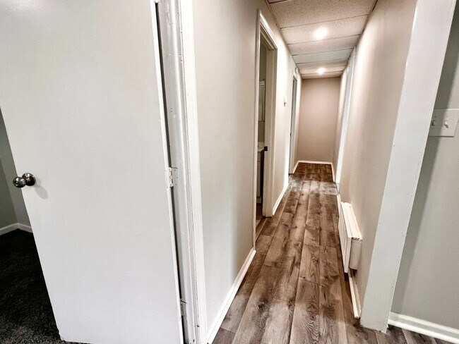 Building Photo - King St.