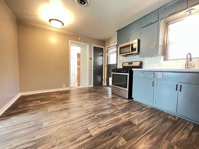 Building Photo - 10263 Casa View Dr