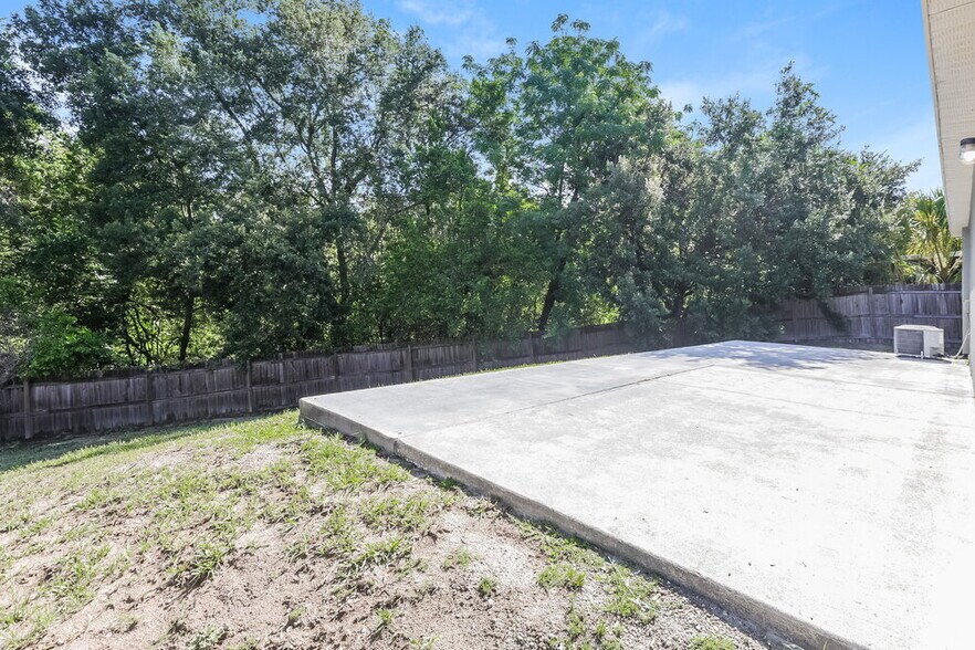 Building Photo - 807 Rocky Mountain Ct