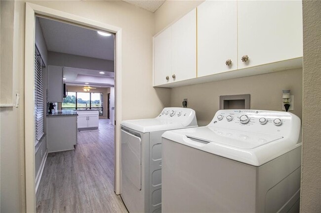 Building Photo - 4315 Creekwood Ln