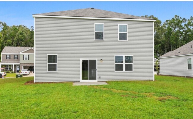 Building Photo - 22 Cedar View Cir