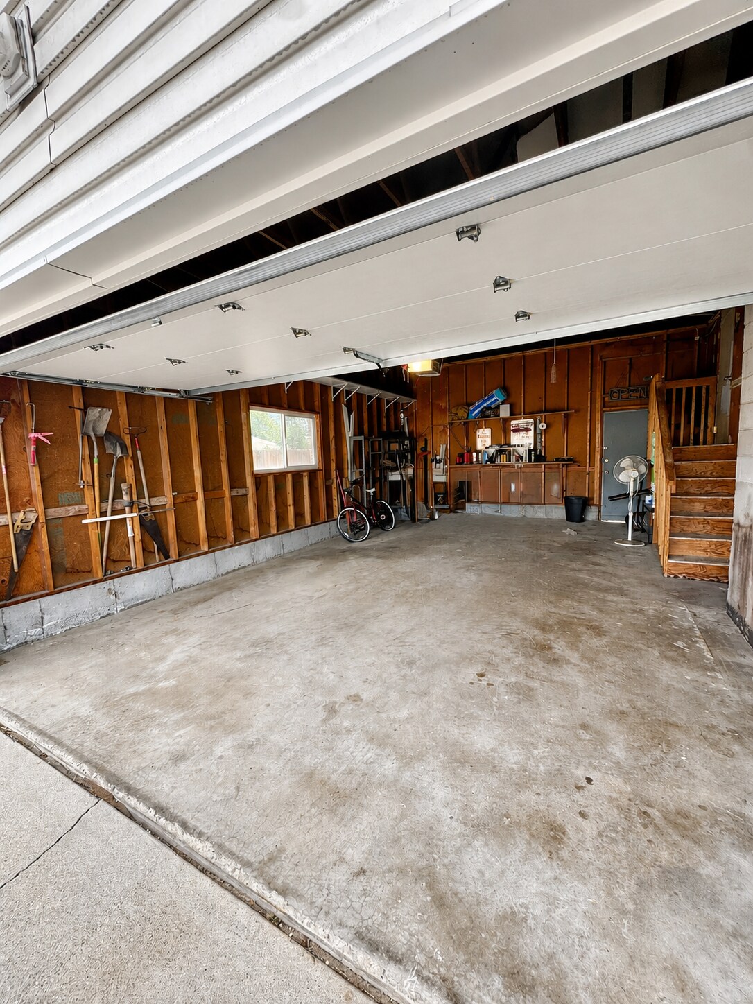 Garage - 7223 S 1950 E