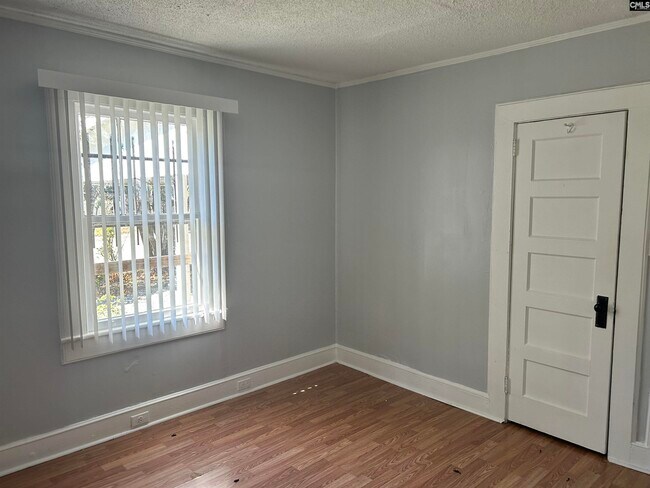 Building Photo - 804 Columbia College Dr