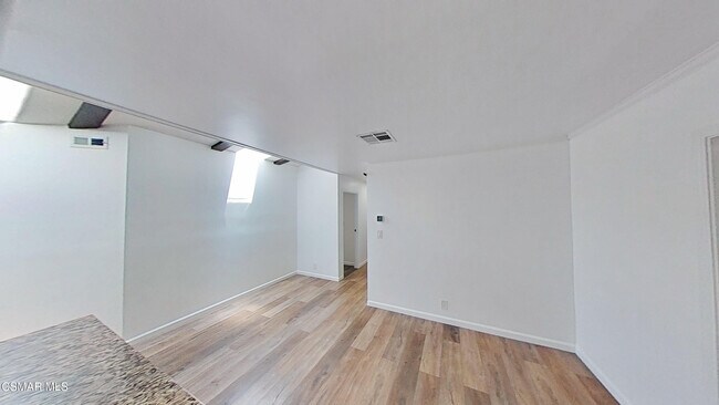 Building Photo - 23 Sherwood Dr