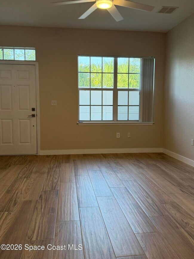 Building Photo - 105 Turpial Way