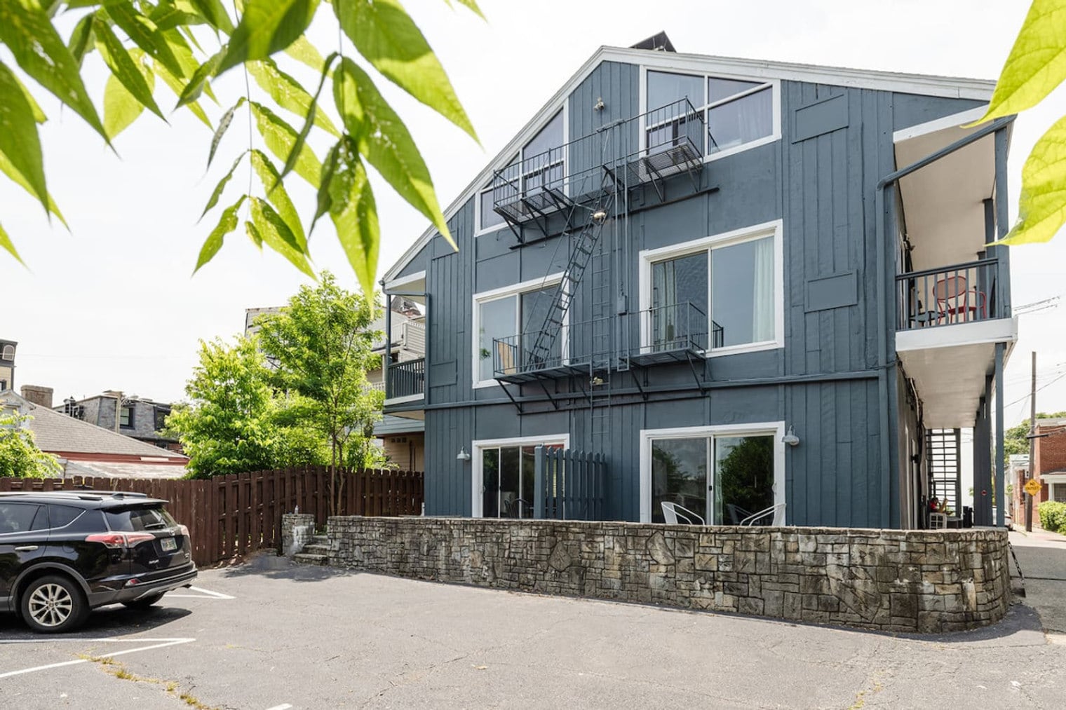 Building Photo - 964 Pavilion St