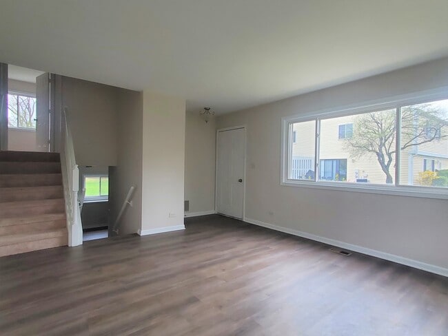 Building Photo - 811 Cambridge Pl