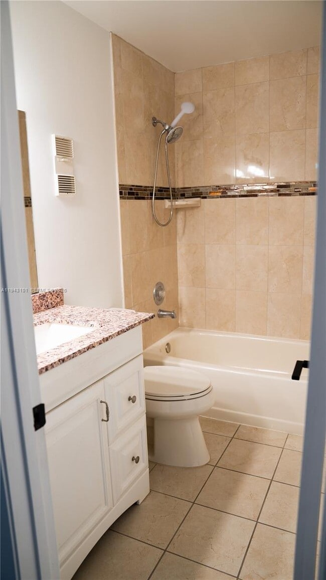 Building Photo - 9023 SW 113th Pl Cir W