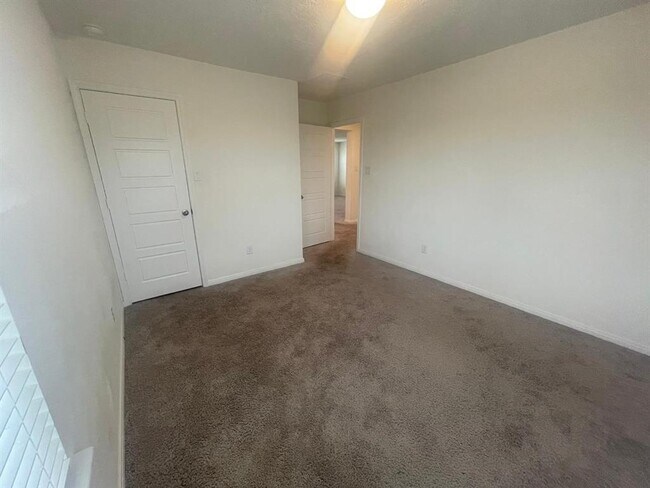 Building Photo - 4931 Gazelle Leap Ln