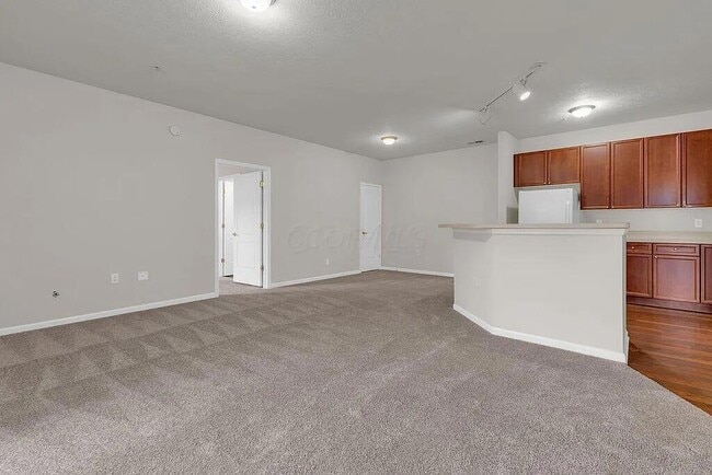 Building Photo - 773 Hidden Springs Dr