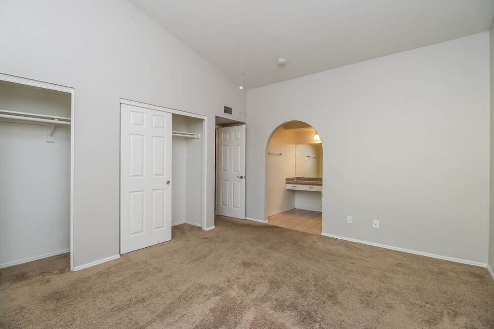 Building Photo - 2144 W Ironwood Dr