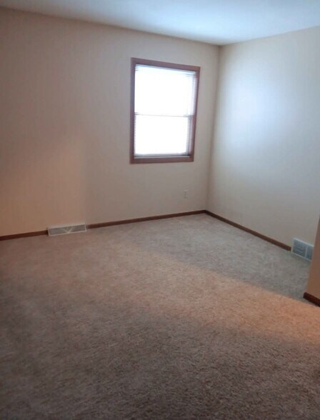 Building Photo - 3933 N 30th St