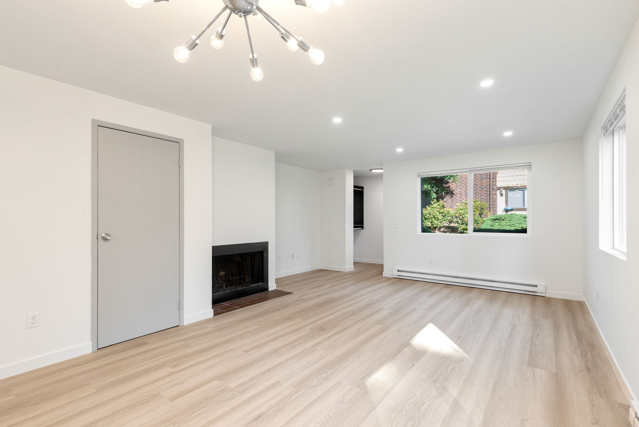 Building Photo - 11334 3rd Ave NE