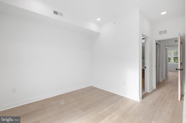 Building Photo - 2506 N 12th St
