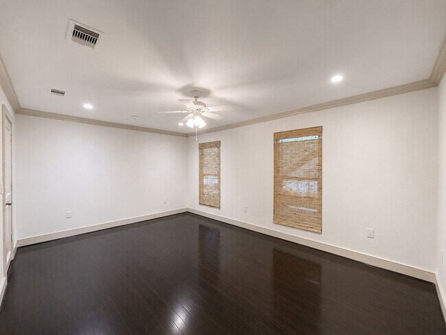 Building Photo - 5911 Winsome Ln