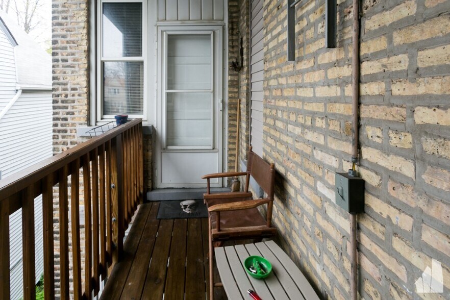 Building Photo - 3538 W Grace St