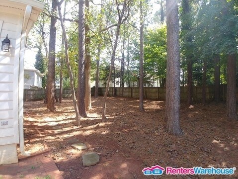 Building Photo - 891 Providence Dr