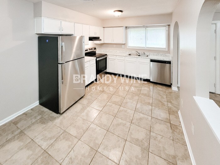 Building Photo - 3895 Houghton Cove