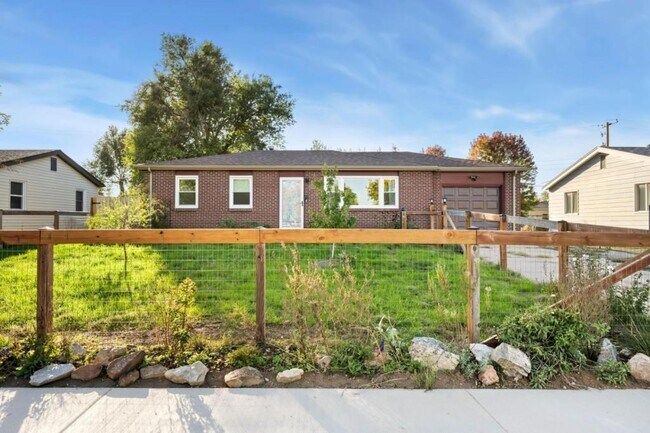 Primary Photo - 467 26th Ave