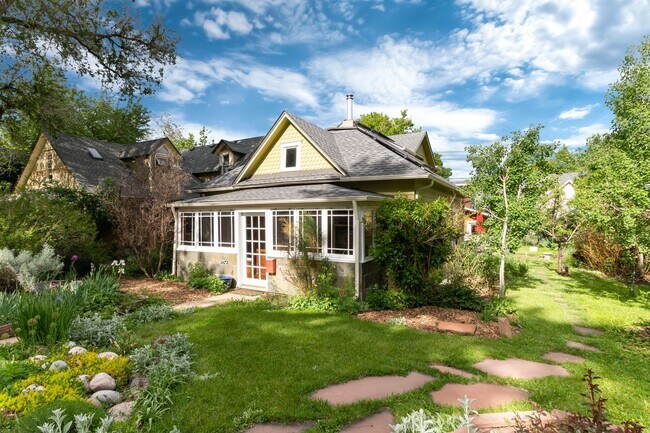 Building Photo - Charming Old Town Louisville Bungalow with Solar & Carriage House!