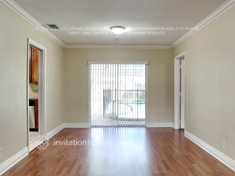 Building Photo - 1451 SW 10th St