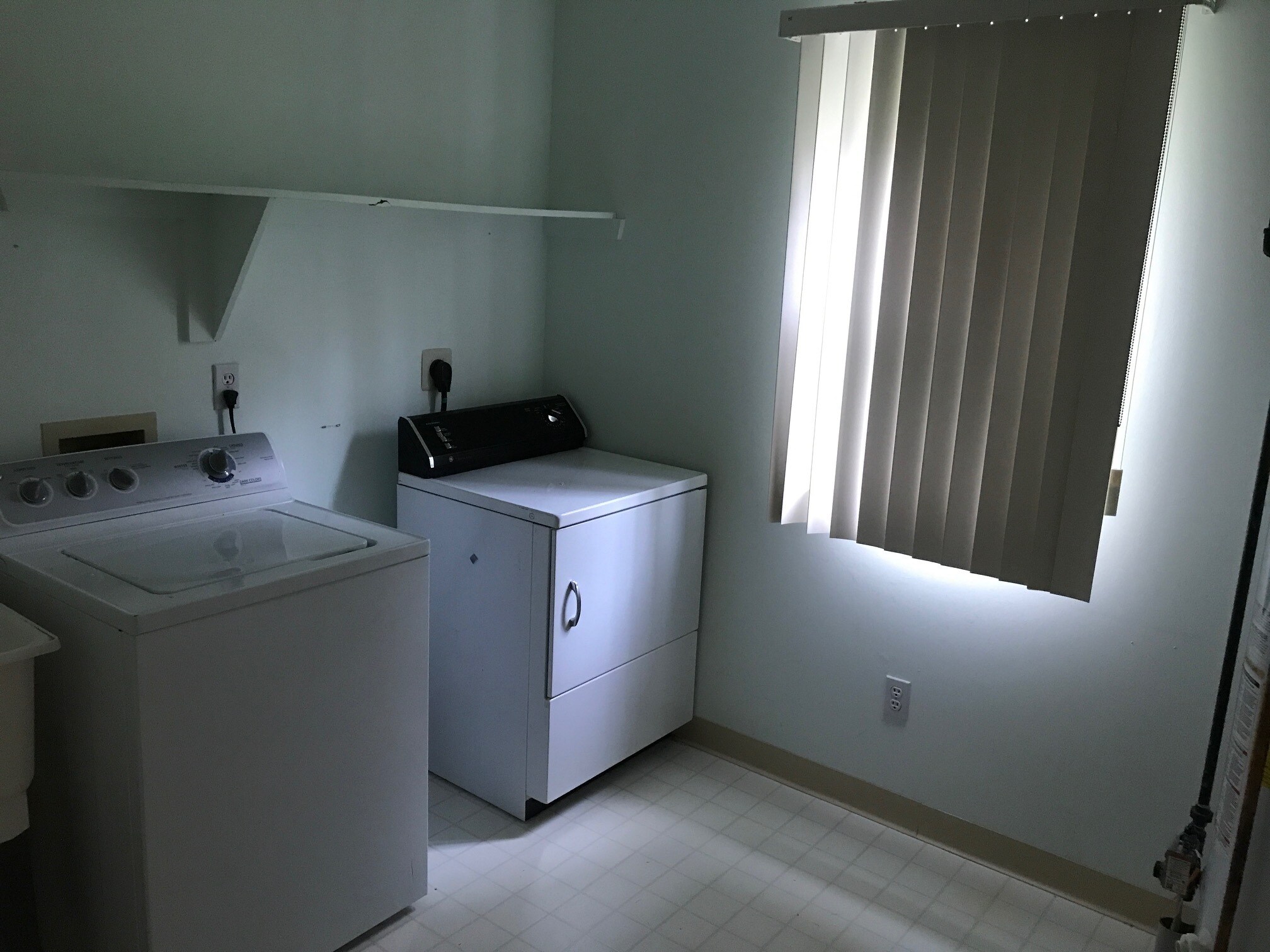 Building Photo - 42825 Lilley Pointe Dr