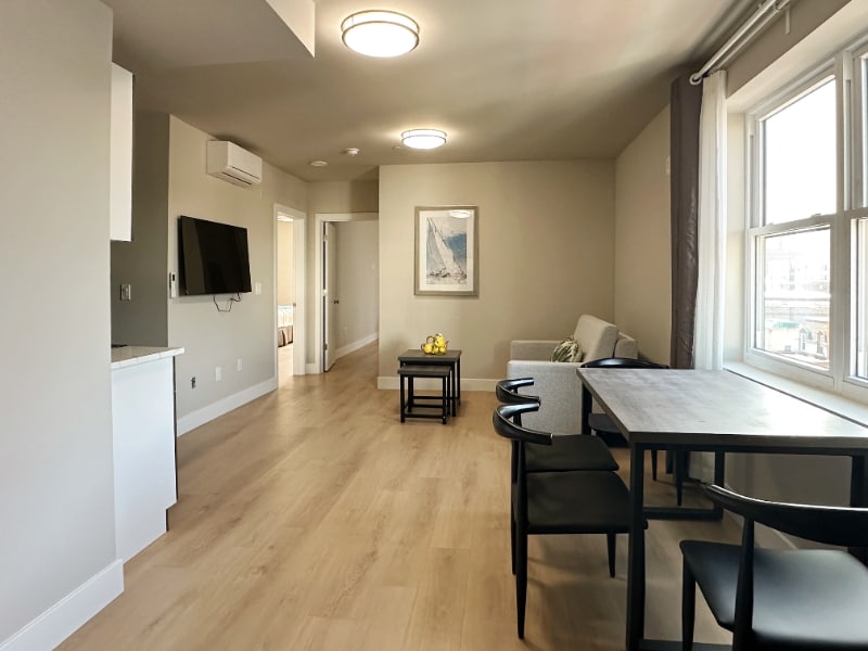 Building Photo - 4211 Chestnut St