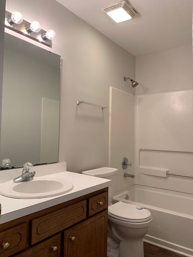 Building Photo - Clayton Ranch, 3 Bedrooms, Large Yard, App...