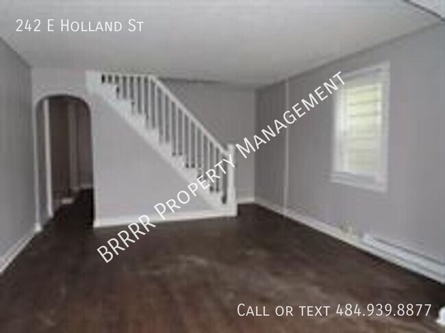 Building Photo - 242 E Holland St