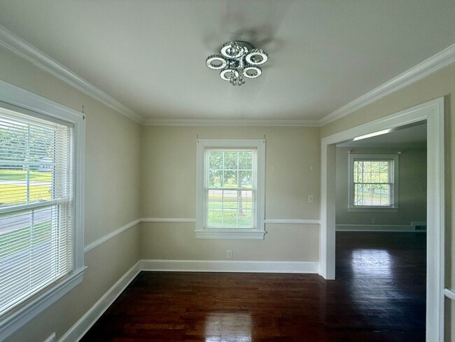 Building Photo - Three bedroom, 1 bath house in Graham