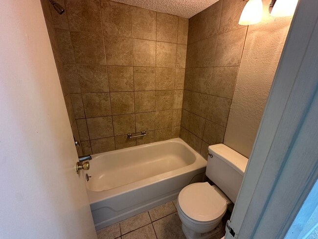 Building Photo - 1705 Port Oak Pl