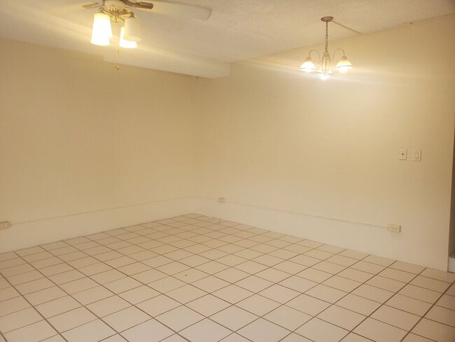Building Photo - 45-119 Mololani Pl.