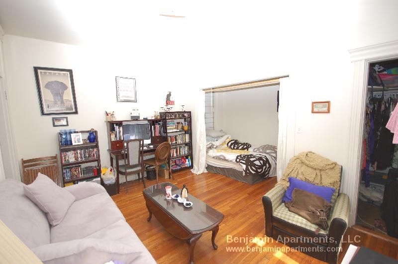Building Photo - 15 Walbridge St
