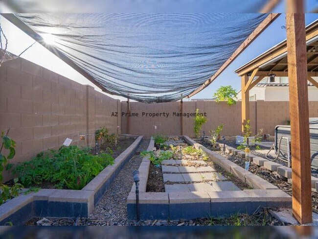 Building Photo - 12125 W Luxton Ln