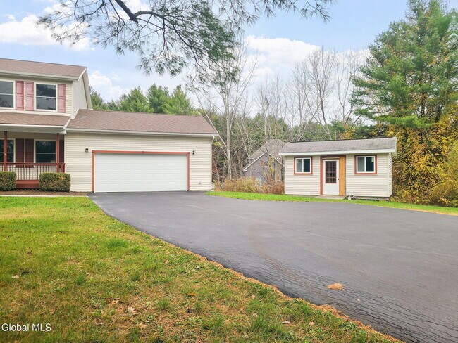 Building Photo - 30 Dick Lynch Rd