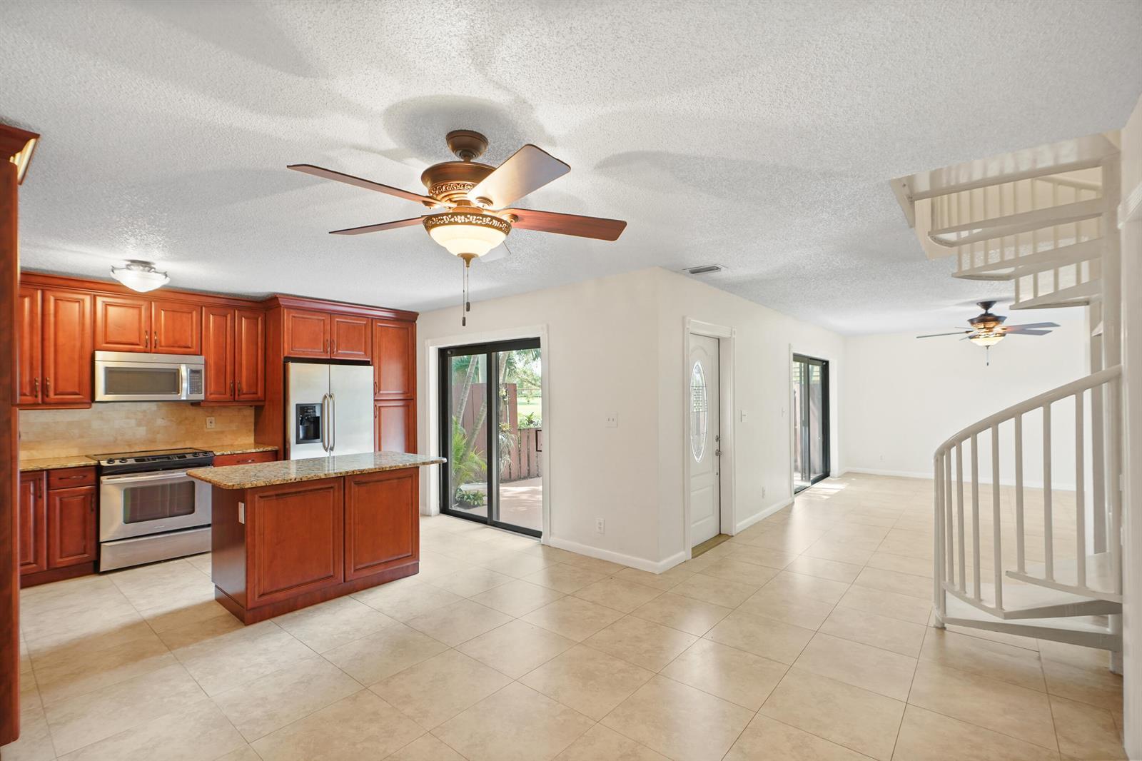 Building Photo - 2060 SW 90th Ave