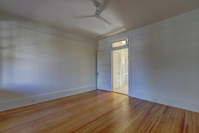 Bedroom to Bath - 75 17th St NE