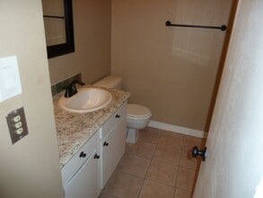 Building Photo - 224 Settlers Park Dr