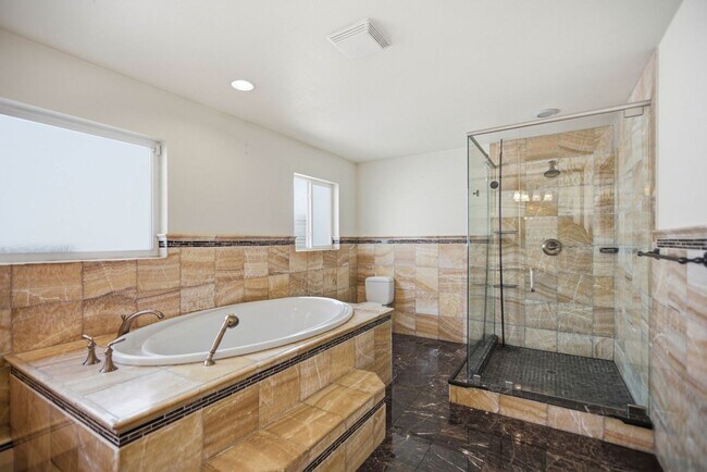 Building Photo - Spacious 4 Bed 2.5 Bath Home with Panoramic Views in Magnolia