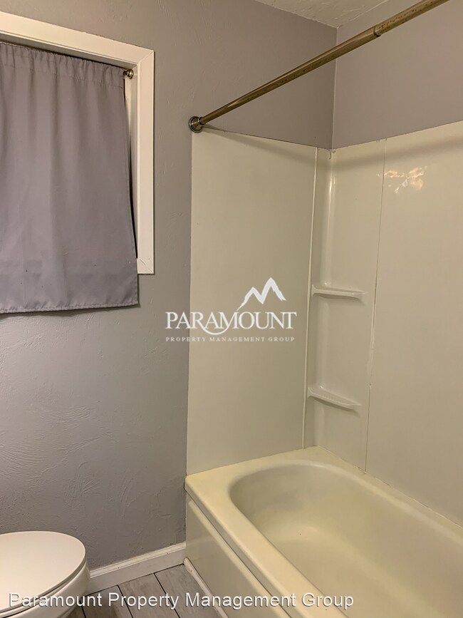 Building Photo - 2 br, 1 bath House - 3407 Heider Drive NE