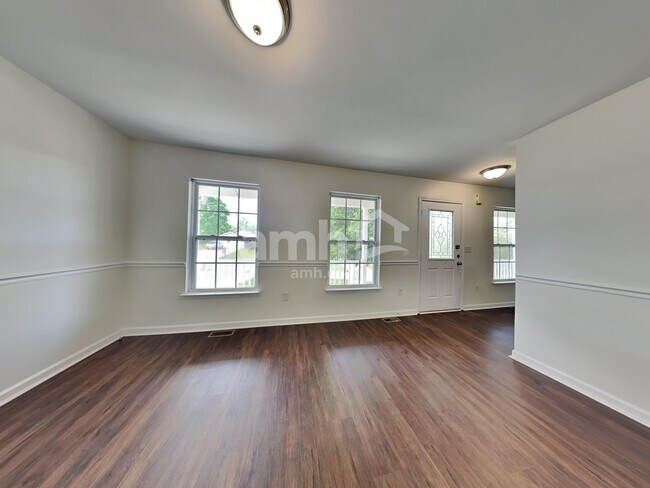 Building Photo - 5 Natalie Ct