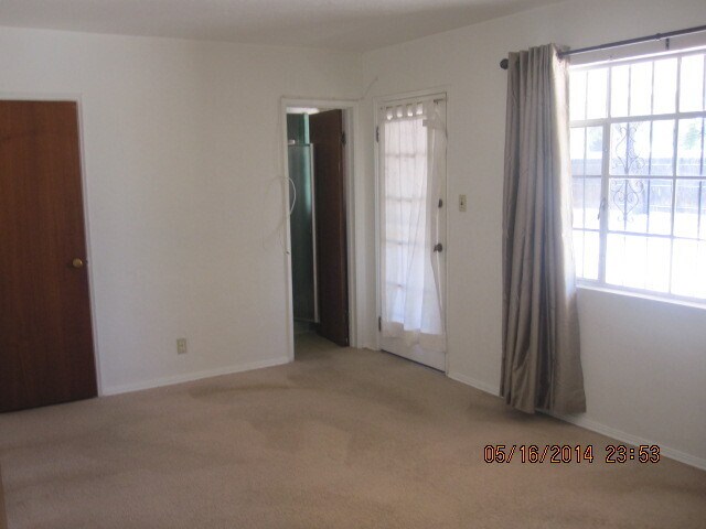 Building Photo - Close to Park Rental