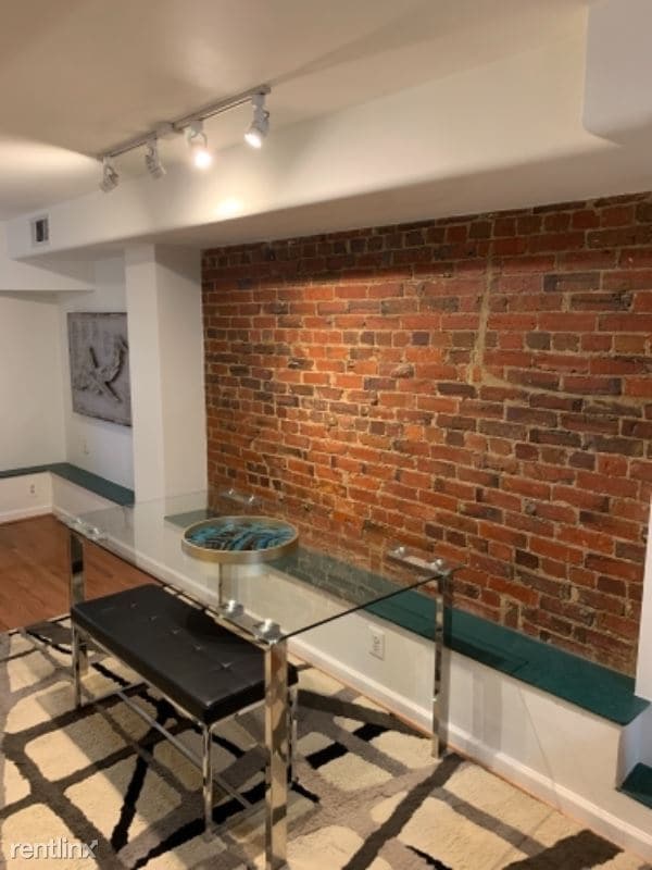 Building Photo - 1 br, 1 bath Condo - 1514 21st NW 1 Unit 1