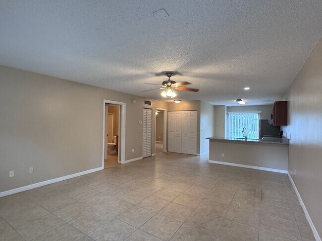 Building Photo - 2/2 first floor unit Lancelot of Winter Park