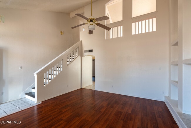 Building Photo - 2212 Tierra De Oro Way