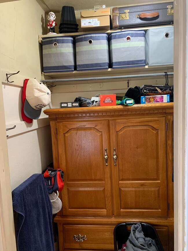 Building Photo - 1614 Adams St