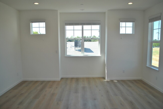 Building Photo - 7064 Auburn Blvd